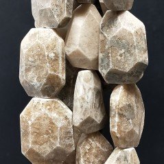 Diaspro sabbia sassi piatti sfaccettati