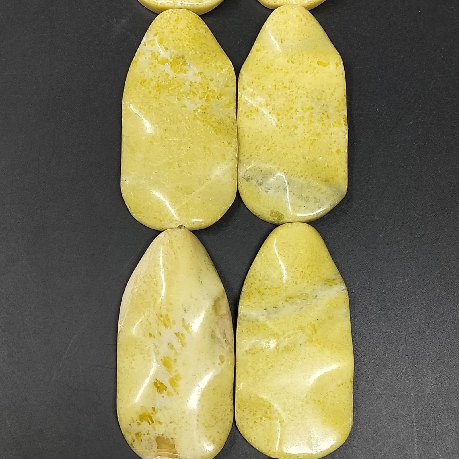 Giada Limone Naturale Perline Forma Foglia Inciso Liscio Piatto Foro Passante 26X50mm