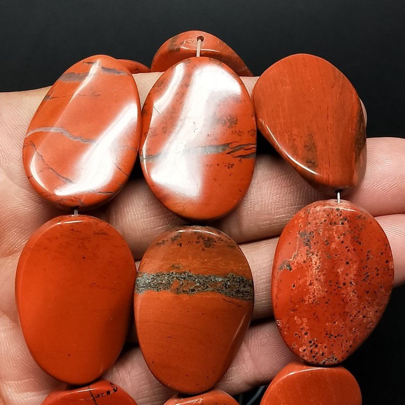 Diaspro Rosso Naturale in Perline Forma Ovale Elicoidale Liscio Foro Passante 25X35mm