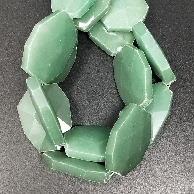 Avventurina verde sassi piatti sfaccettati