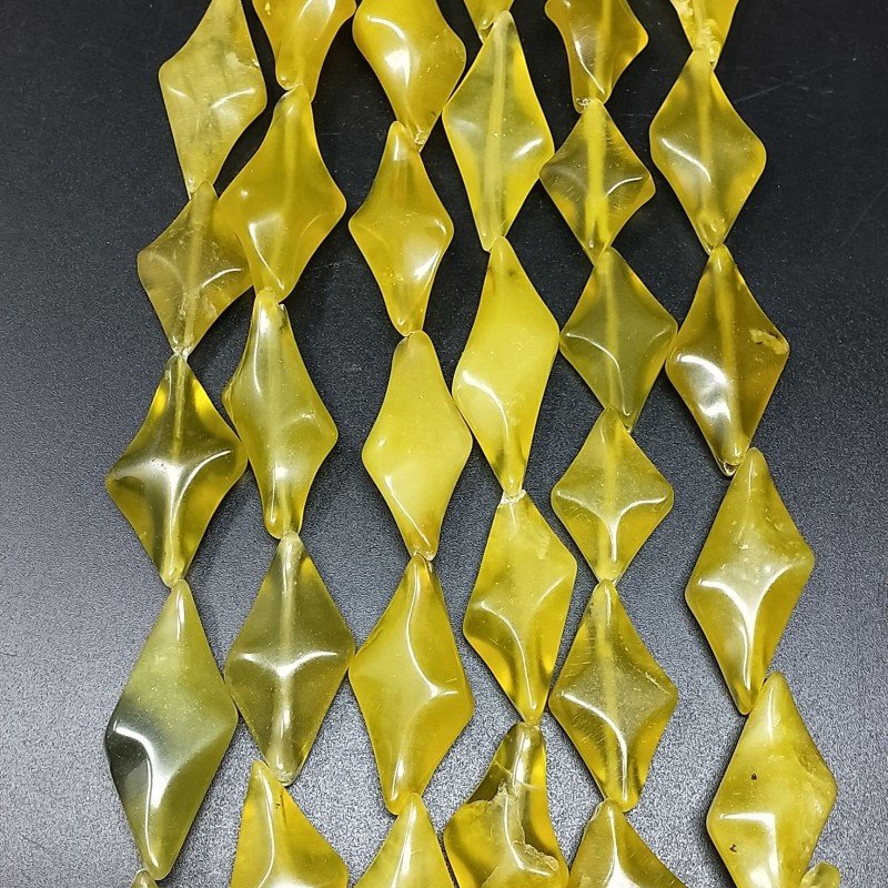 Giada Oliva Naturale in Perline Forma Rombo Piatto Elicoidale Liscio Foro Passante 15X24mm
