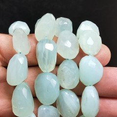 Calcedonio Verde Acqua Sassi sfaccettati A Mano