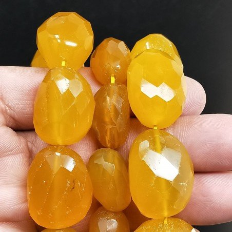 Calcedonio Giallo Sassi Sfaccettati A Mano