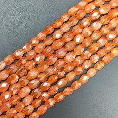 Corniola (A) Sassi Sfaccettati A Mano
