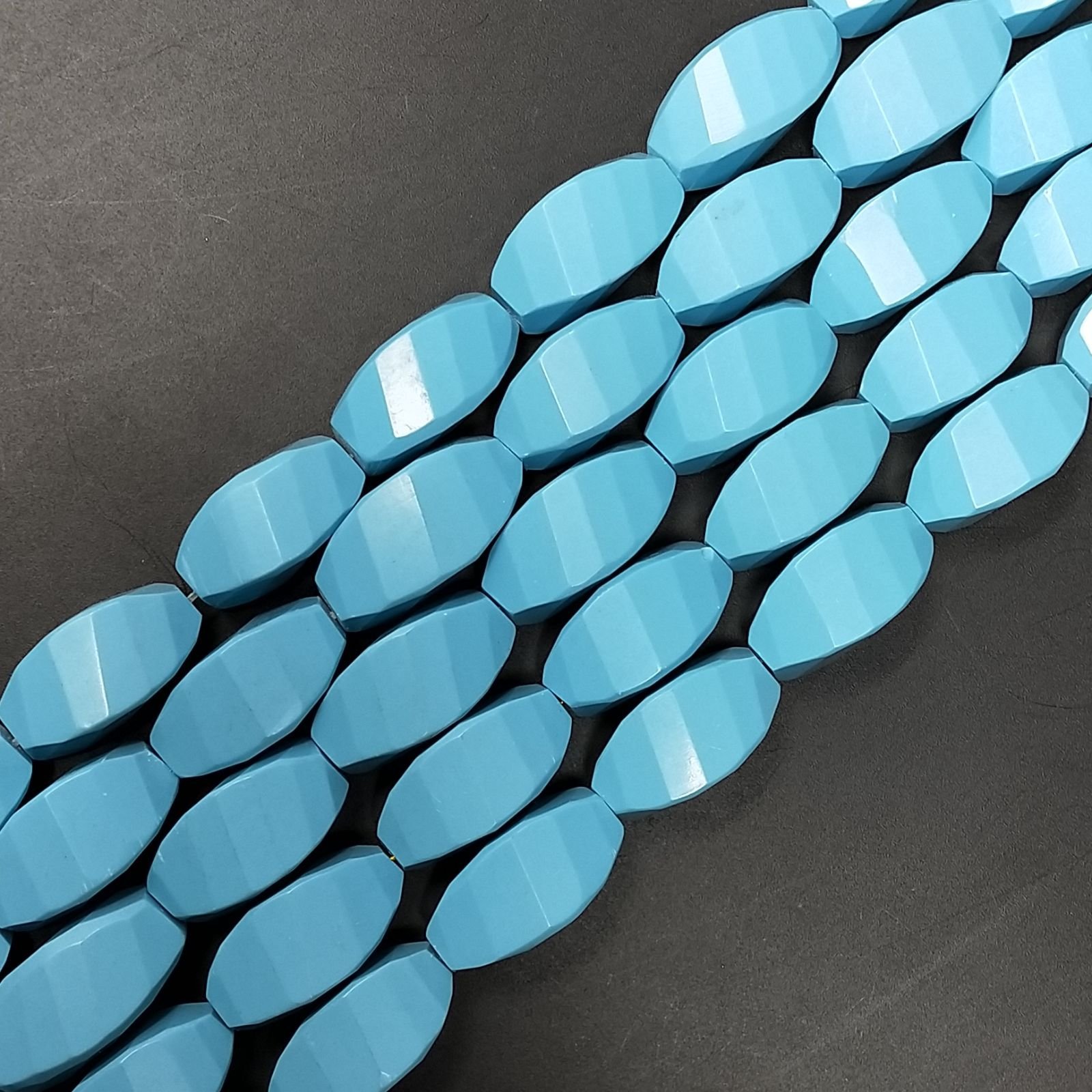 Pasta di turchese in Perline Forma Twist Sfaccettato Foro Passante 10X18mm