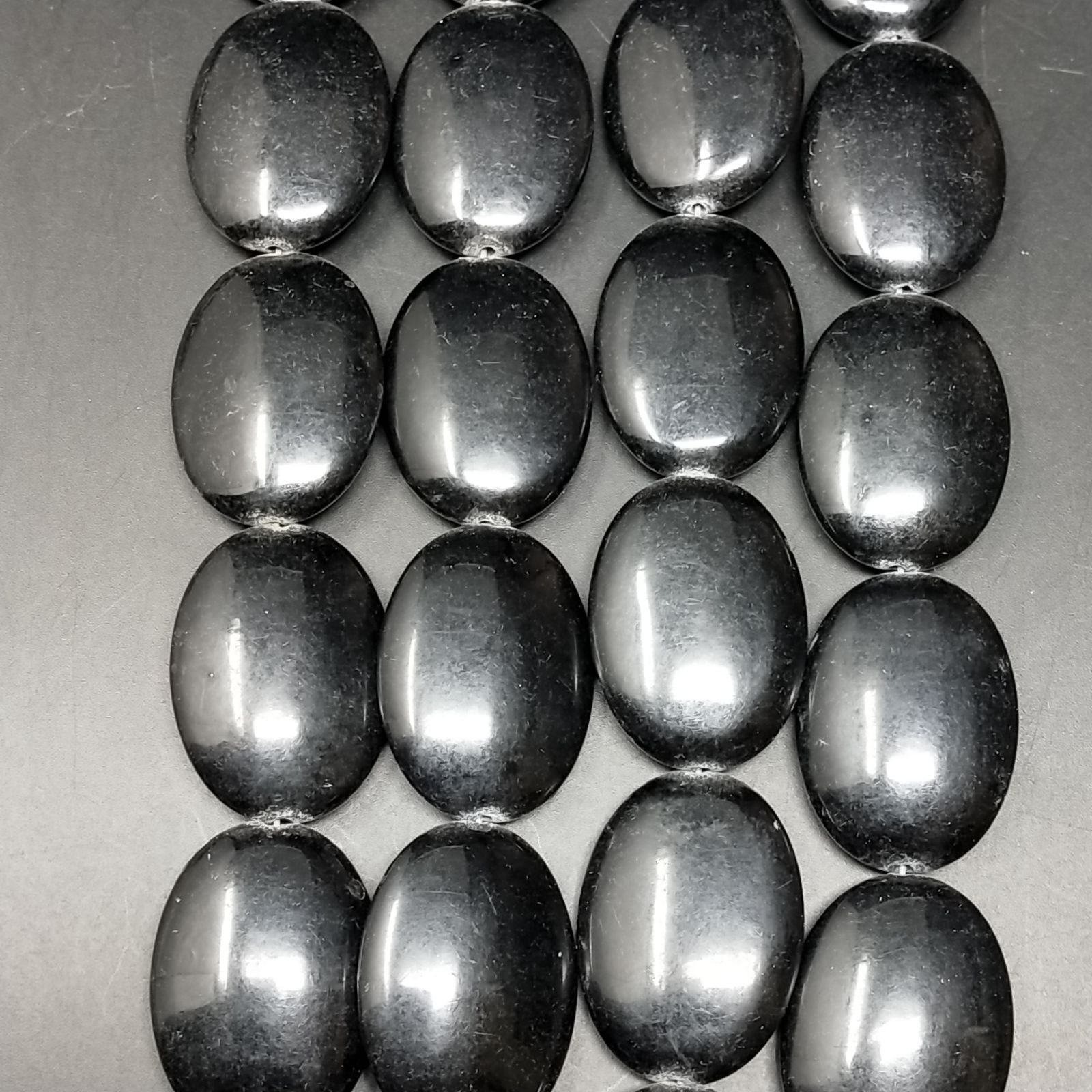 Agata Nera in Perline Forma Ovale Piatto Liscio Foro Passante 17X25mm