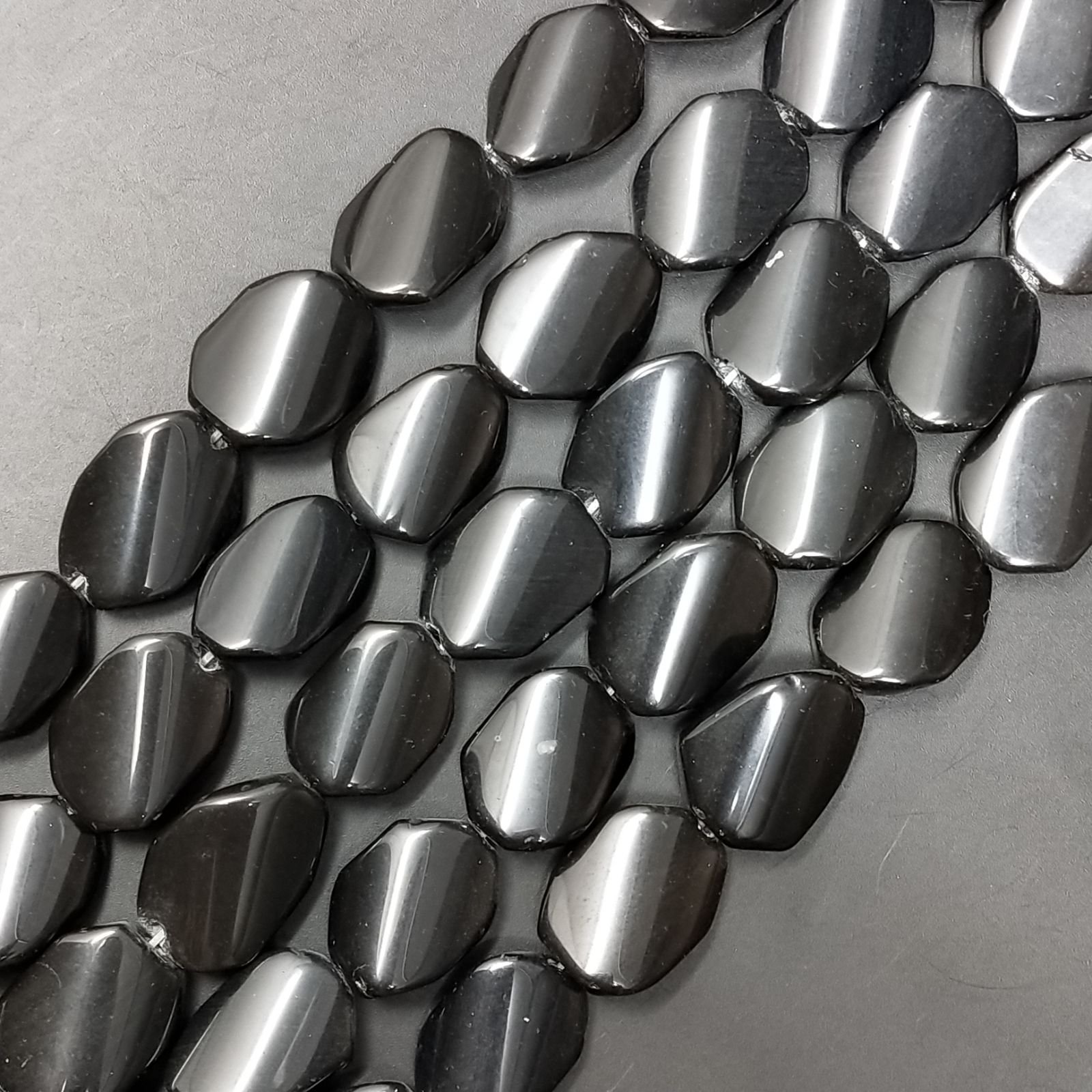 Agata Nera Perline Forma Elicoide Sassi Liscio 14X18mm