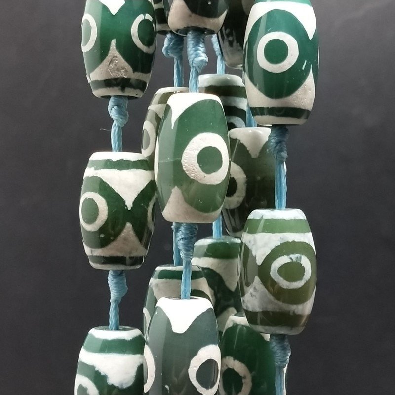 Agata Tibetana Verde-Bianco Perline Forma Barilotto Stile Etnico Liscio 16X24mm