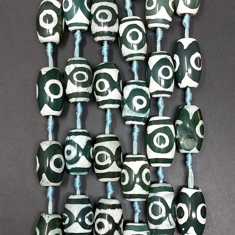 Agata Tibetana Verde-Bianco Perline Forma Barilotto Stile Etnico Liscio 16X24mm