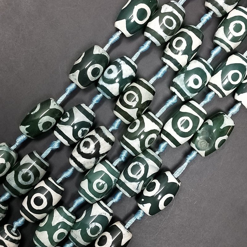 Agata Tibetana Verde-Bianco Perline Forma Barilotto Stile Etnico Liscio 16X24mm