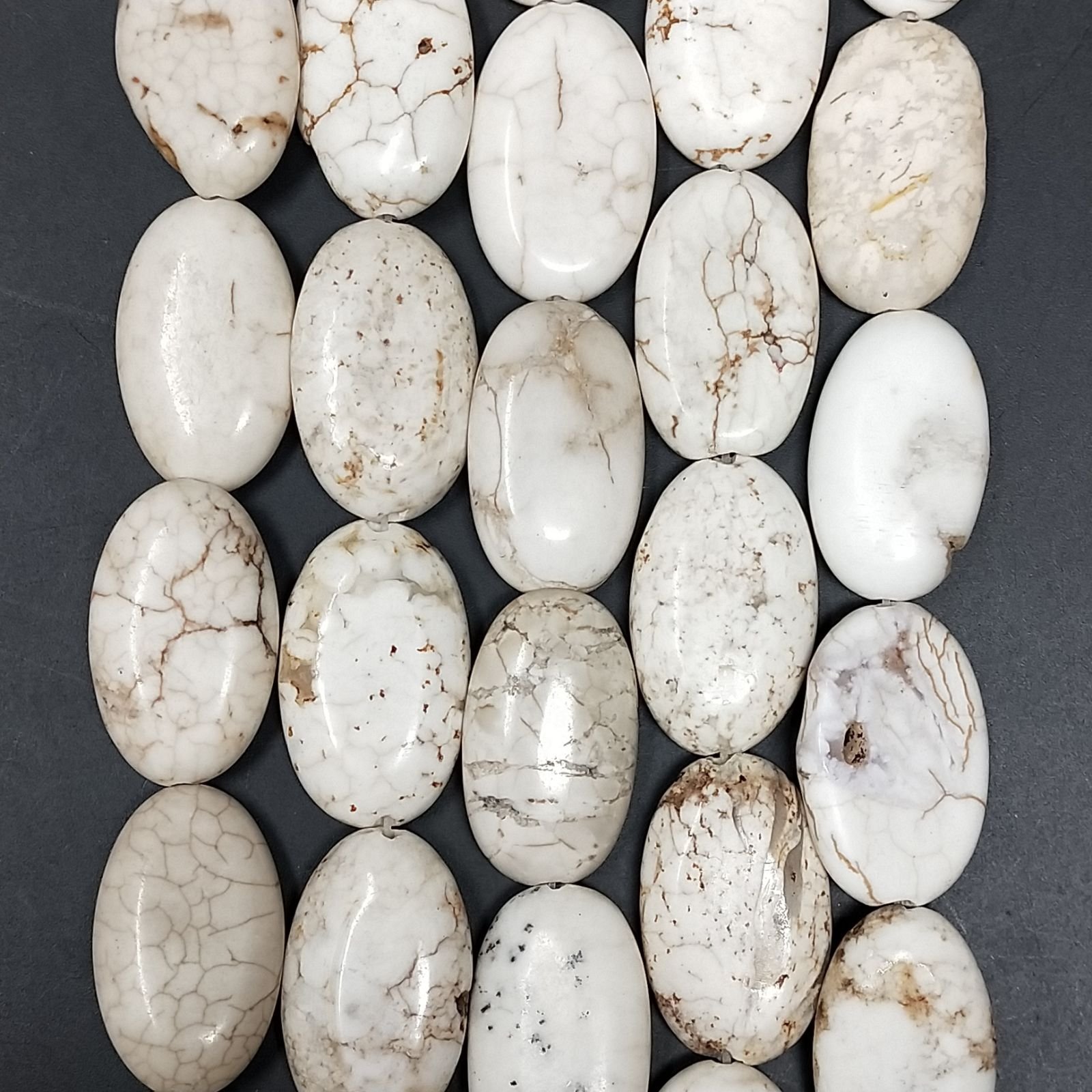 Aulite Bianca in Perline Forma Ovale Piatto Liscio Foro Passante 16X25mm