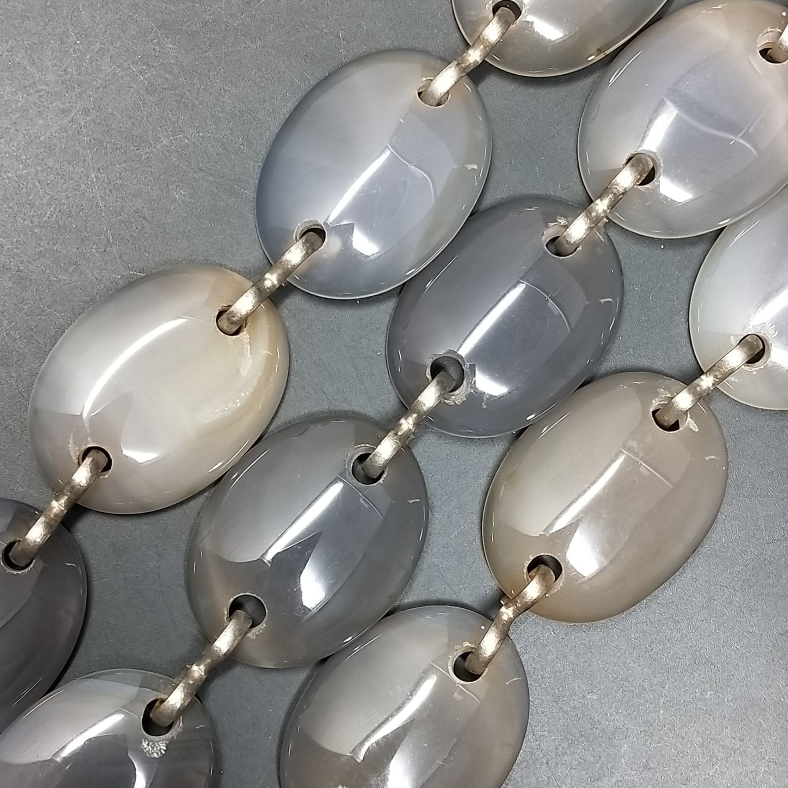 Agata Botswana Grigia in Perline Forma Ovale Piatto Liscio Doppio Forato 30X40mm