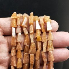 Avventurina Arancio Naturale in Perline Forma Triangolo Piatto Liscio Foro Passante Irregolare