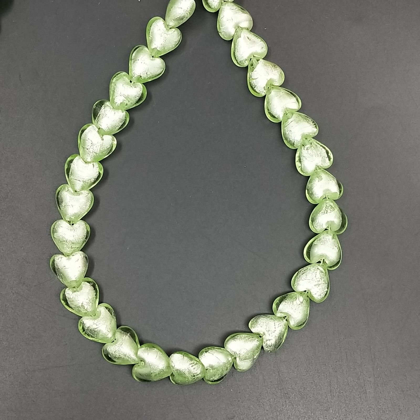Perline in Vetro Stile Murano Verde Forma Cuore Piatto Liscio Foro Passante 12mm