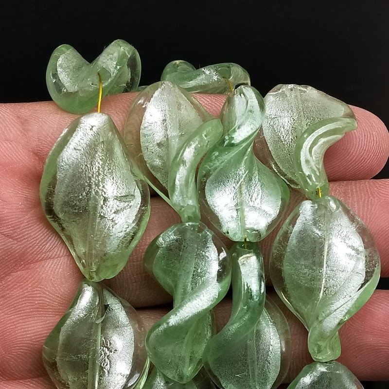 Perline in Vetro Stile Murano Verde Chiaro Twist 18x28mm Liscio Foro Passante
