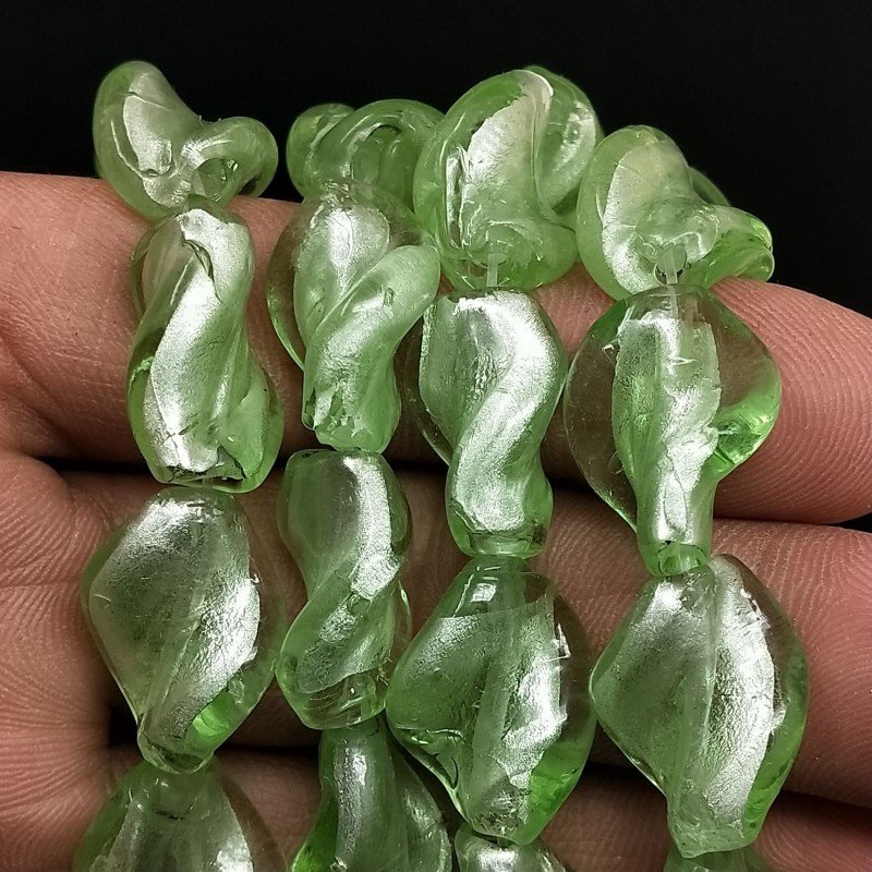 Perline in Vetro Stile Murano Twist Verde 14X19mm Liscio Foro Passante