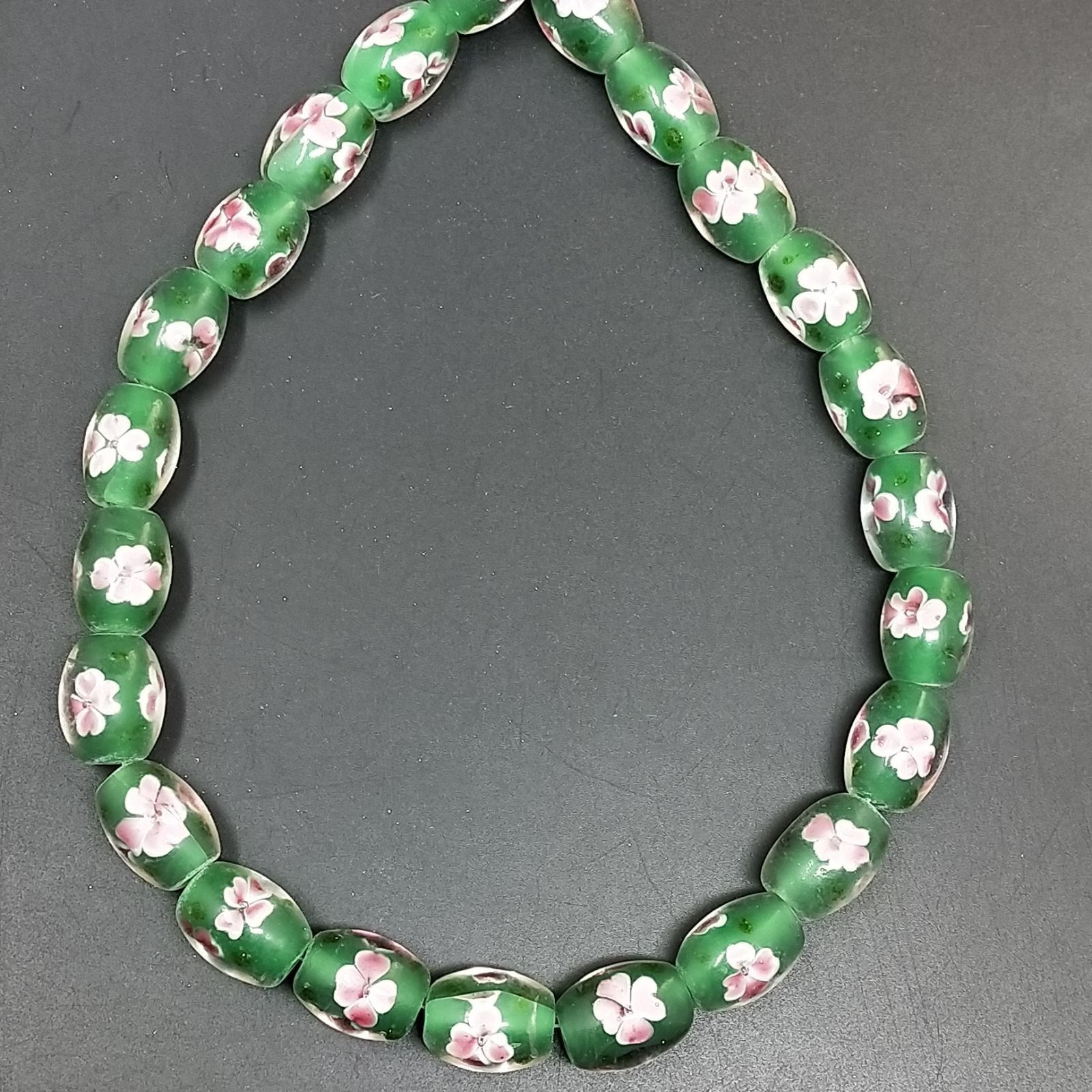 Perline in Vetro Stile Murano Fiori Disegno Forma Barilotto Liscio Foro Passante Verde 12X16mm