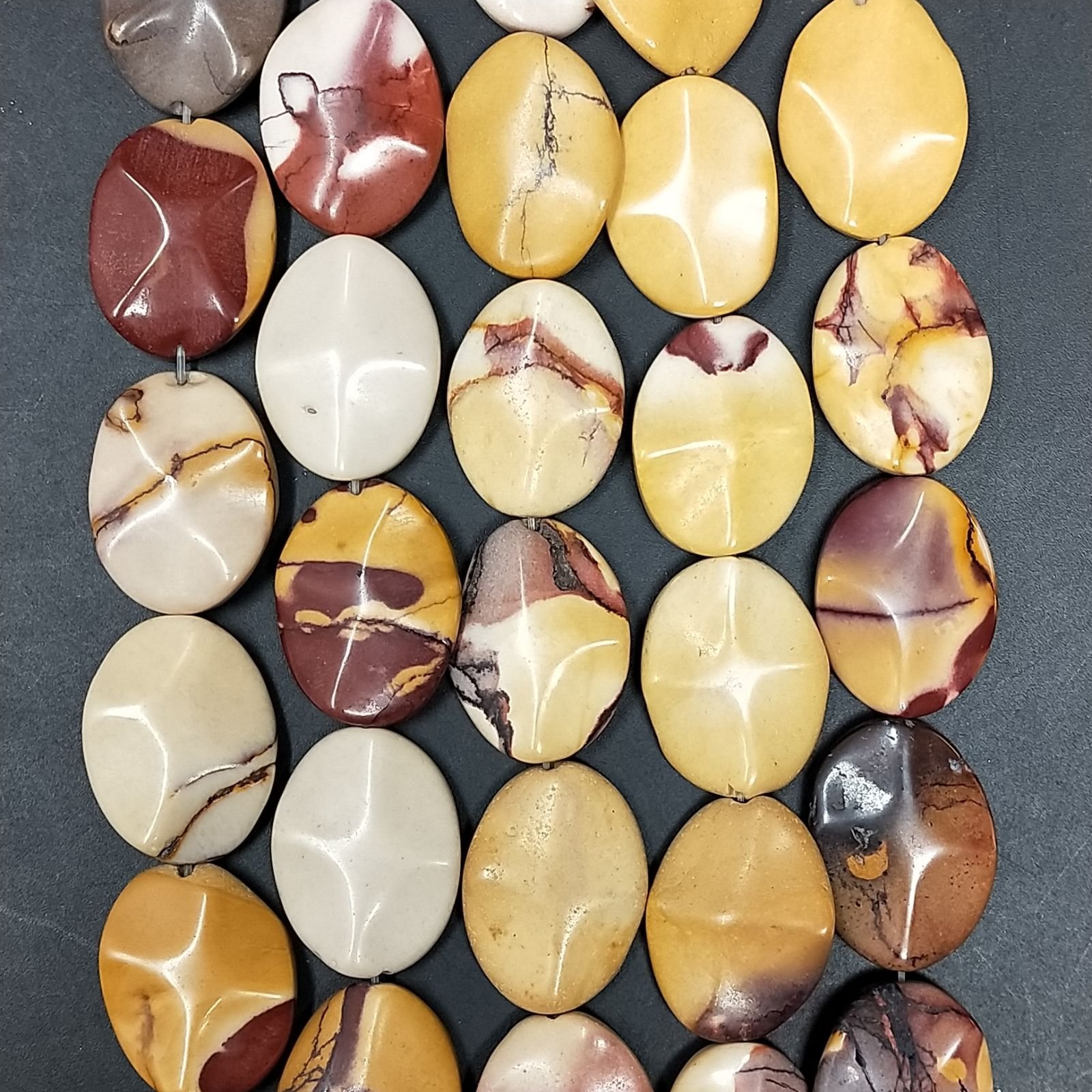 Oliva Naturale in Perline Forma Ovale Lavorato Piatto Liscio Foro Passante 15X20mm