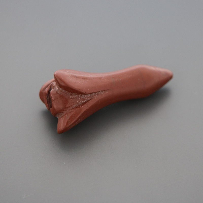 Pendente diaspro rosso forma fiore 15x43 mm 1pz