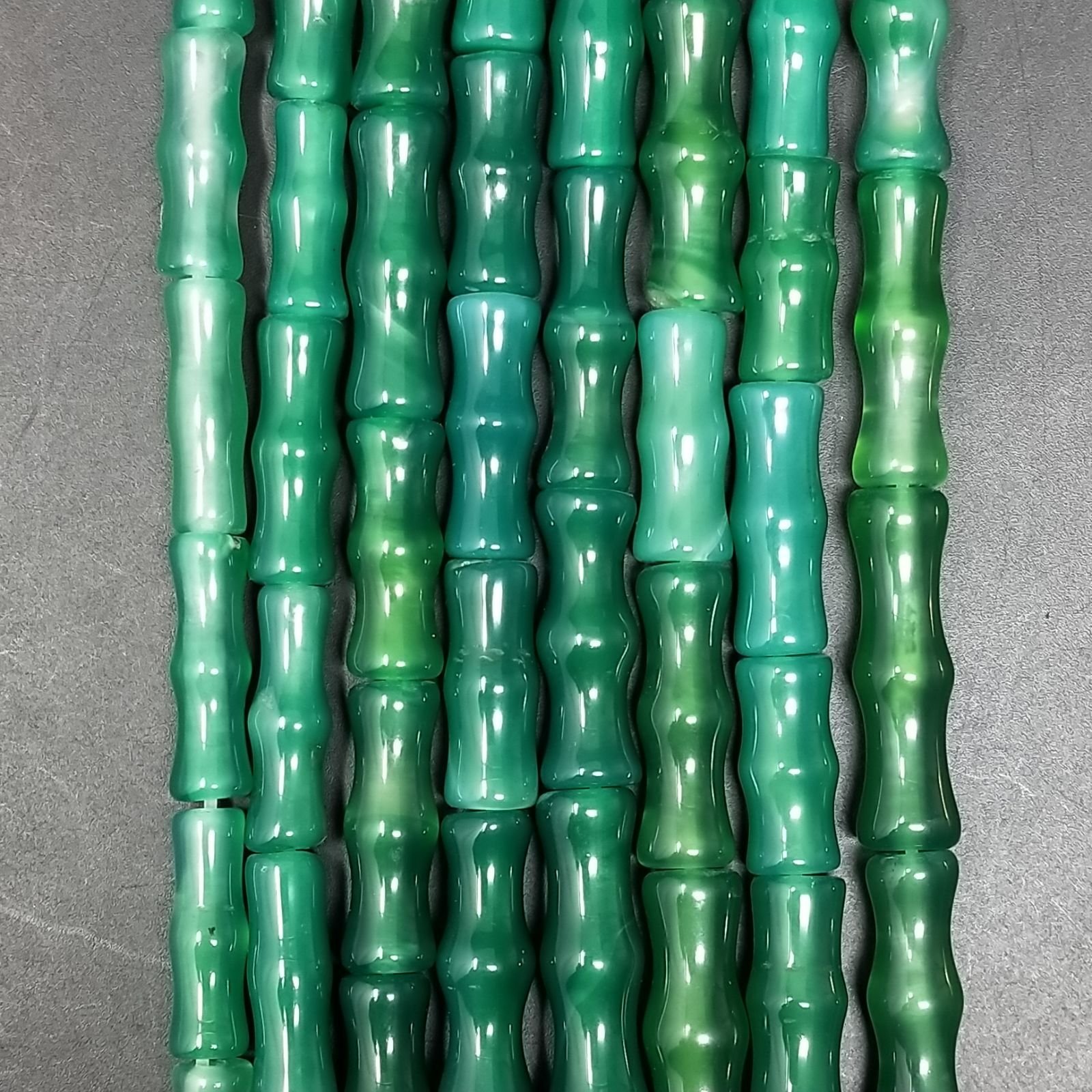 Agata Verde Perline Forma Fantasia Liscio 07X20mm