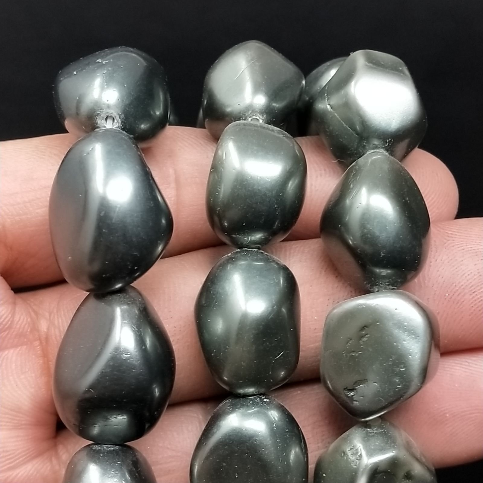 Perle di maiorca grigio verde sassi lisci