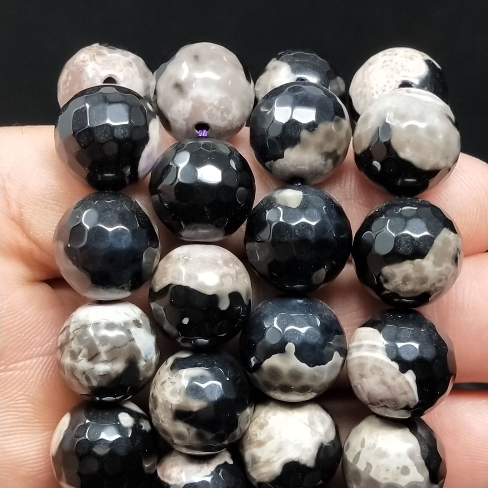 Agata Bicolore Nera Viola Perline Forma Tondo Sfaccettato 14mm