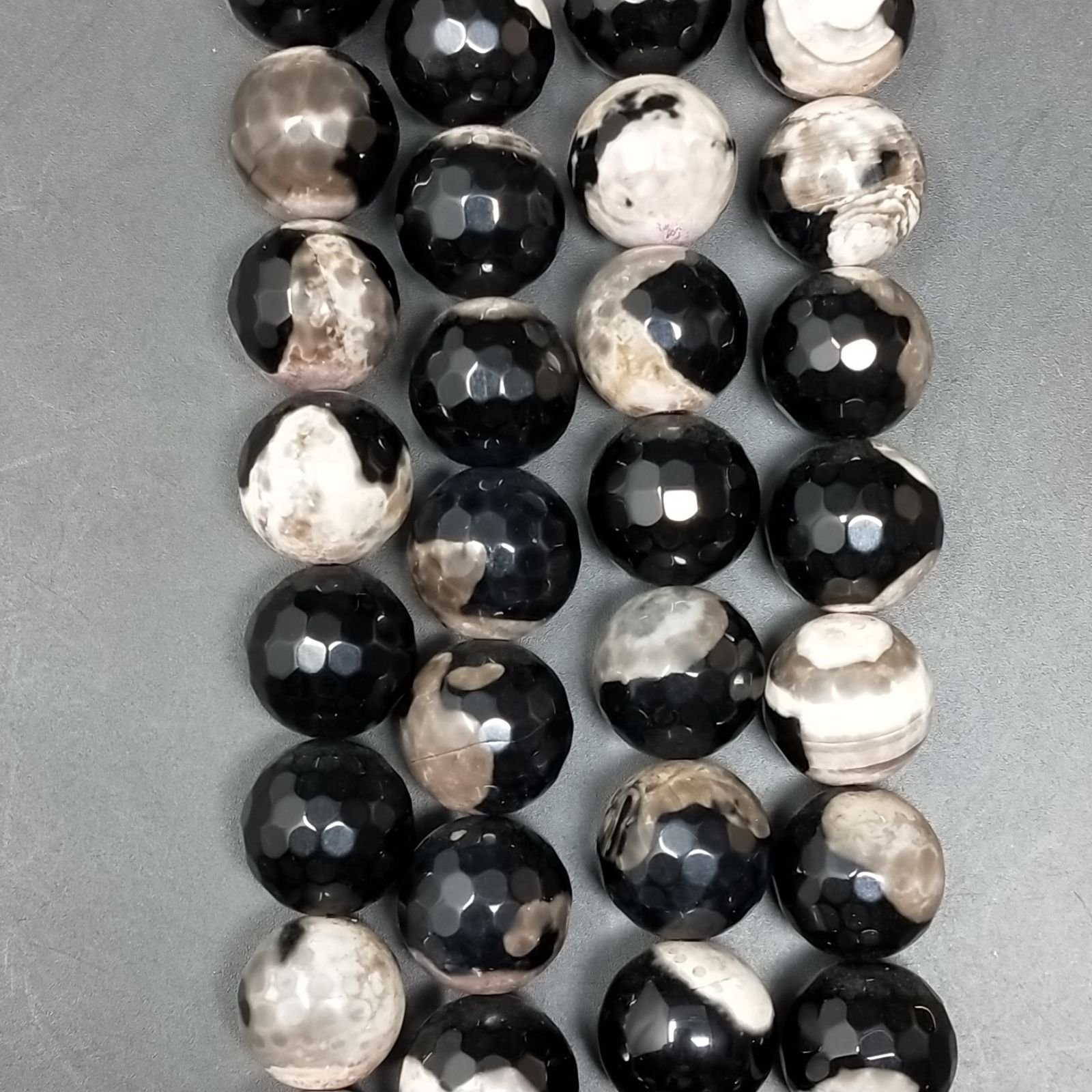 Agata Bicolore Nera Viola Perline Forma Tondo Sfaccettato 14mm