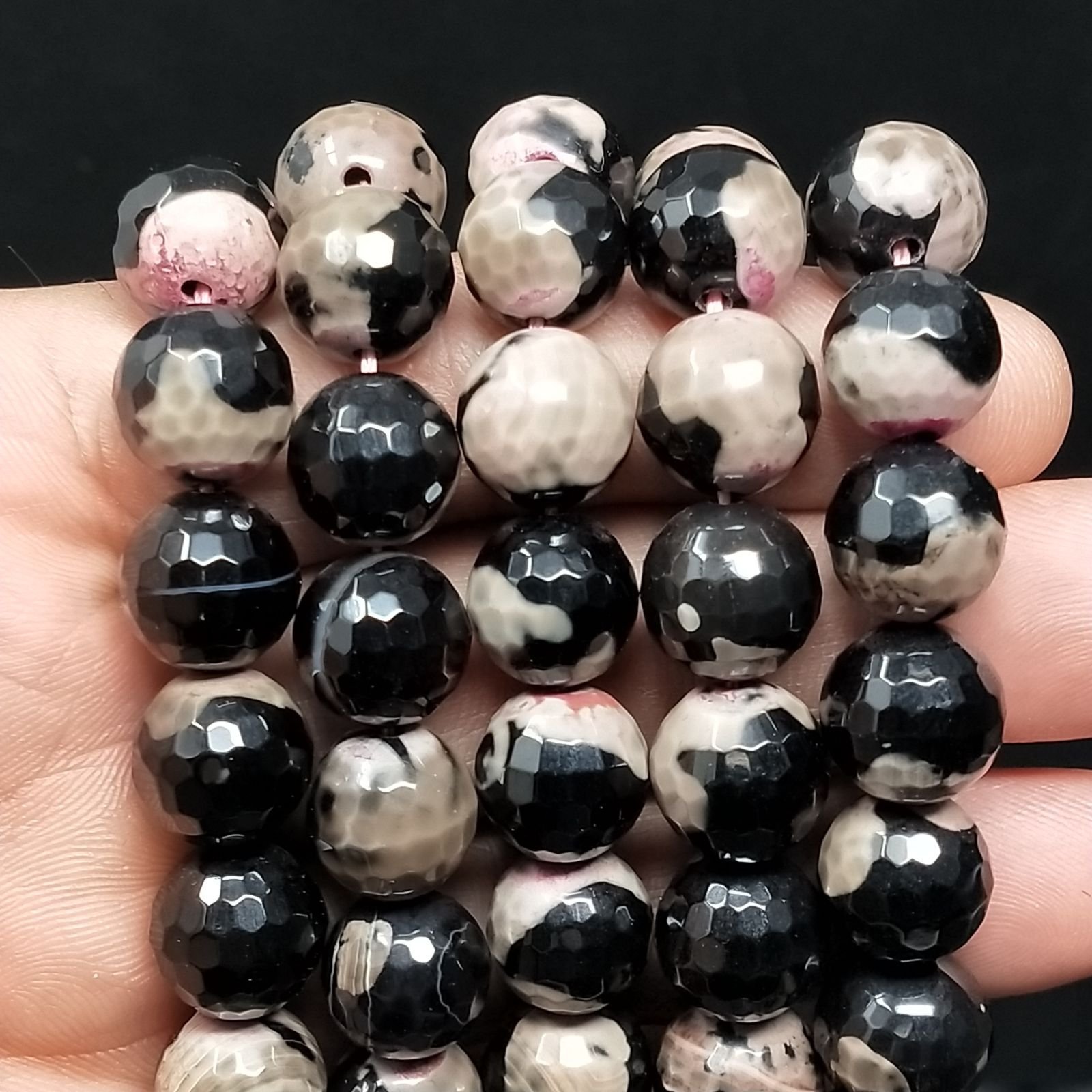 Agata Bicolore Nera Rossa Perline Forma Tondo Sfaccettato 12mm