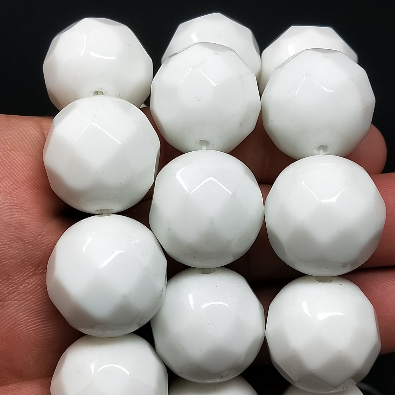 Agata Bianca Perline Forma Tondo Sfaccettato 22mm