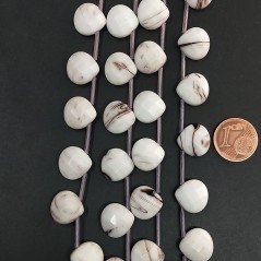 Agata Bianca Idrotermale Sfumata Perline Forma Cuore Piatto Sfaccettato Foro Laterale 12mm