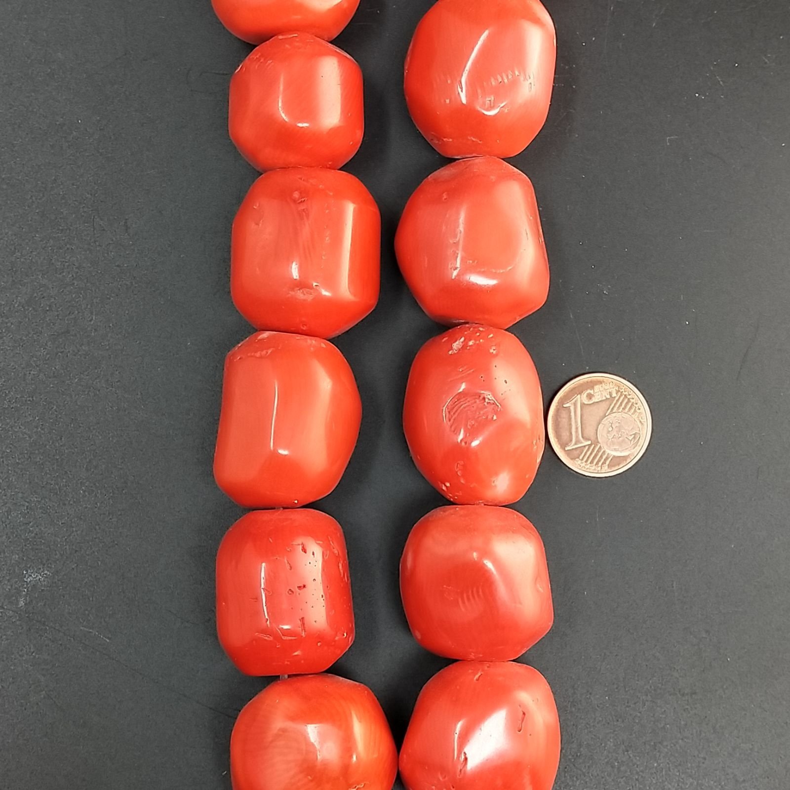 Corallo bamboo rosso arancio sassi irregolari lisci grandi