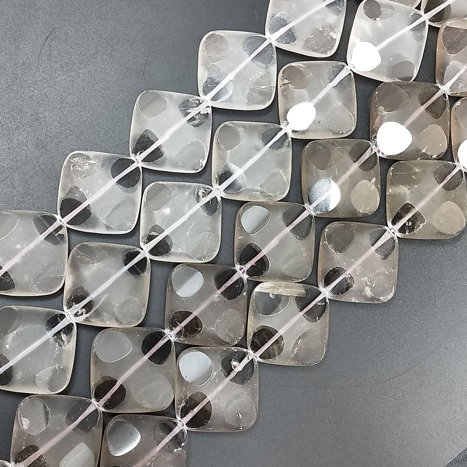 Quarzo Bicolore Naturale in Perline Forma Rombo Piatto Liscio Satinato Foro Diagonale 30mm