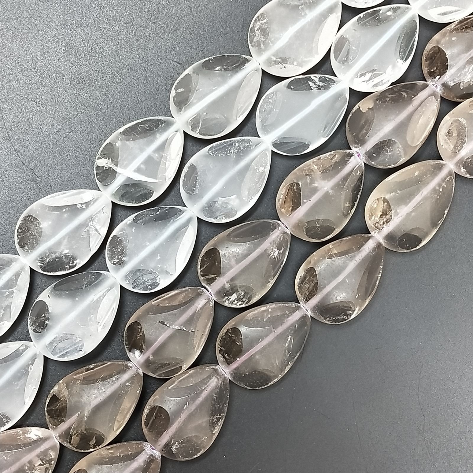 Quarzo Bicolore Naturale in Perline Forma Goccia Piatto Liscio Satinato-Matte Foro Passante 18X24mm