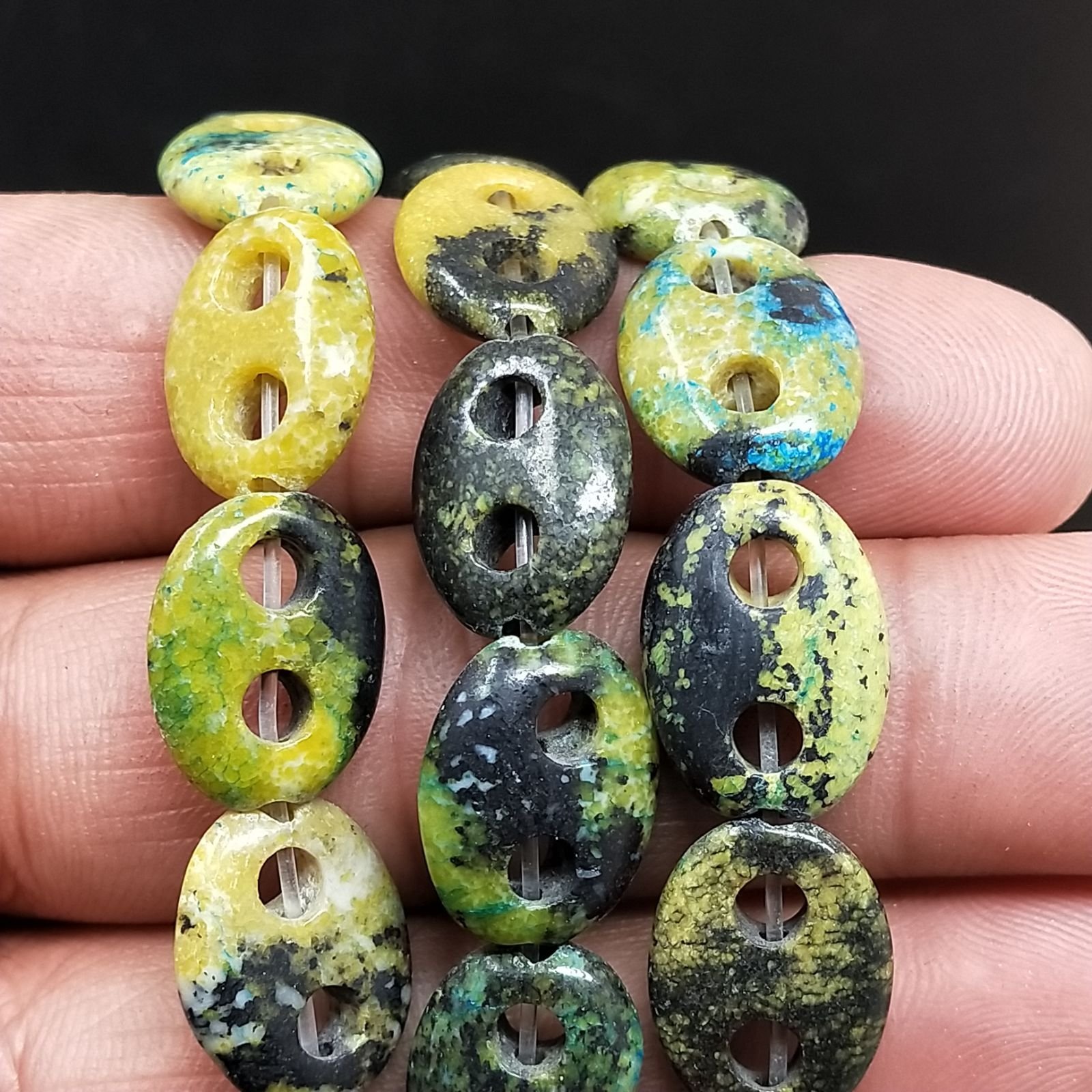Turchese giallo Perline Forma Cerchio Ovale Piatto Liscio Maglia 2 Fori 12X15mm