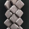 Pietra Lavica Viola in Perline Forma Rombo Piatto Liscio Foro Diagonale 32mm