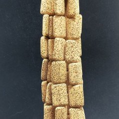 Pietra Lavica Gialla in Perline Forma Rettangolare Piatto Liscio Foro Passante 18X28