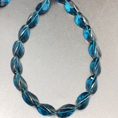 Cianite Idrotermale in Perline Forma Twist Sfaccettato Foro Passante 13X20mm