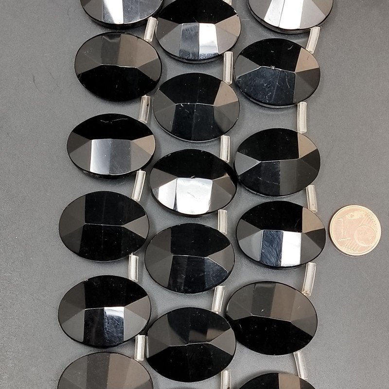 Cristallo Nero in Perline Forma Ovale Piatto Sfaccettato Foro Laterale 22X28mm Cristallo Nero in Perline Forma Ovale Piatto Sfaccettato Foro Laterale 22X28mm