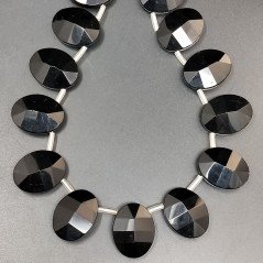 Cristallo Nero in Perline Forma Ovale Piatto Sfaccettato Foro Laterale 22X28mm Cristallo Nero in Perline Forma Ovale Piatto Sfaccettato Foro Laterale 22X28mm