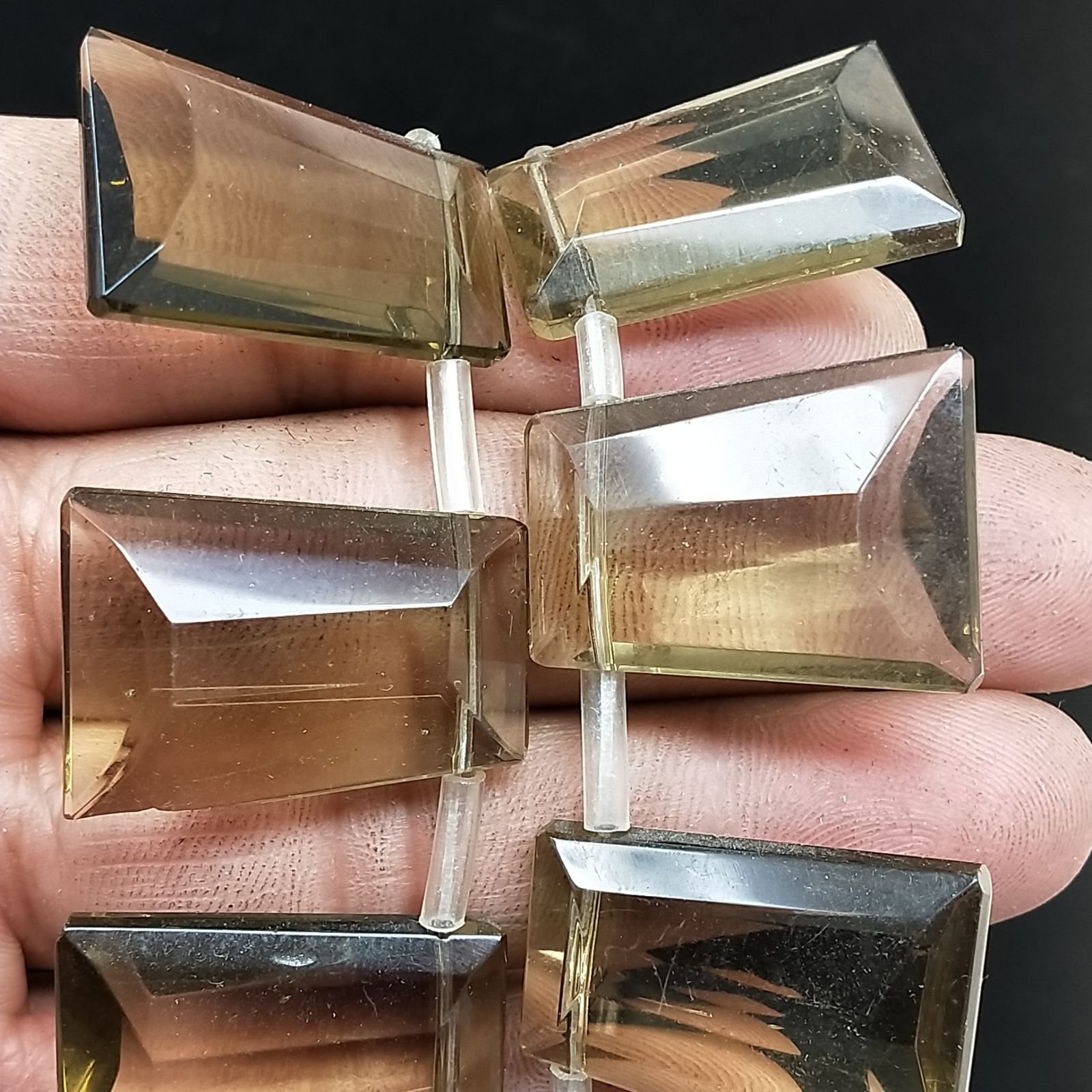 Quarzo Fume Idrotermale in Perline Forma Trapezio Piatto Sfaccettato Foro Laterale 20X28mm