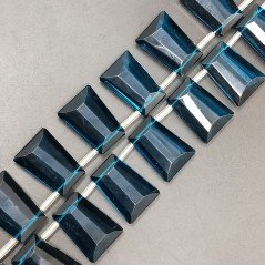 Cianite Idrotermale in Perline Forma Trapezio Piatto Sfaccettato Foro Laterale 20X28mm