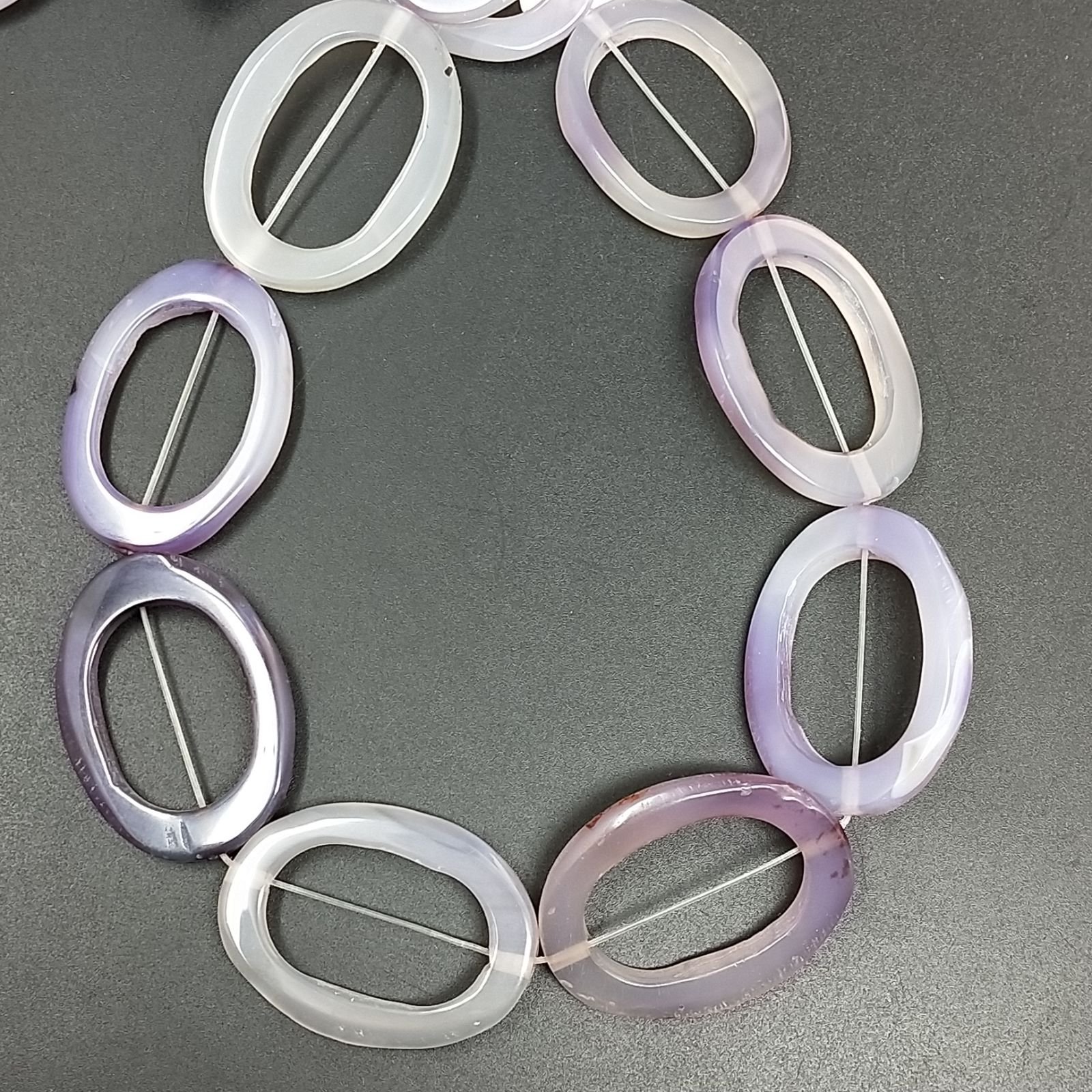Agata Viola Sfumato Perline Forma Cerchiettoi Liscio a Ovali 25X35mm