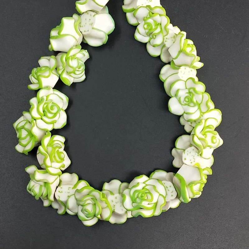 Resina Perline Verde Bianco Forma Rosa Inciso Liscio Foro Passante 21mm