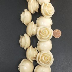 Resina Perline Beige Forma Rosa Inciso Liscio Foro Passante 28mm