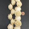 Resina Perline Beige Forma Rosa Inciso Liscio Foro Passante 28mm