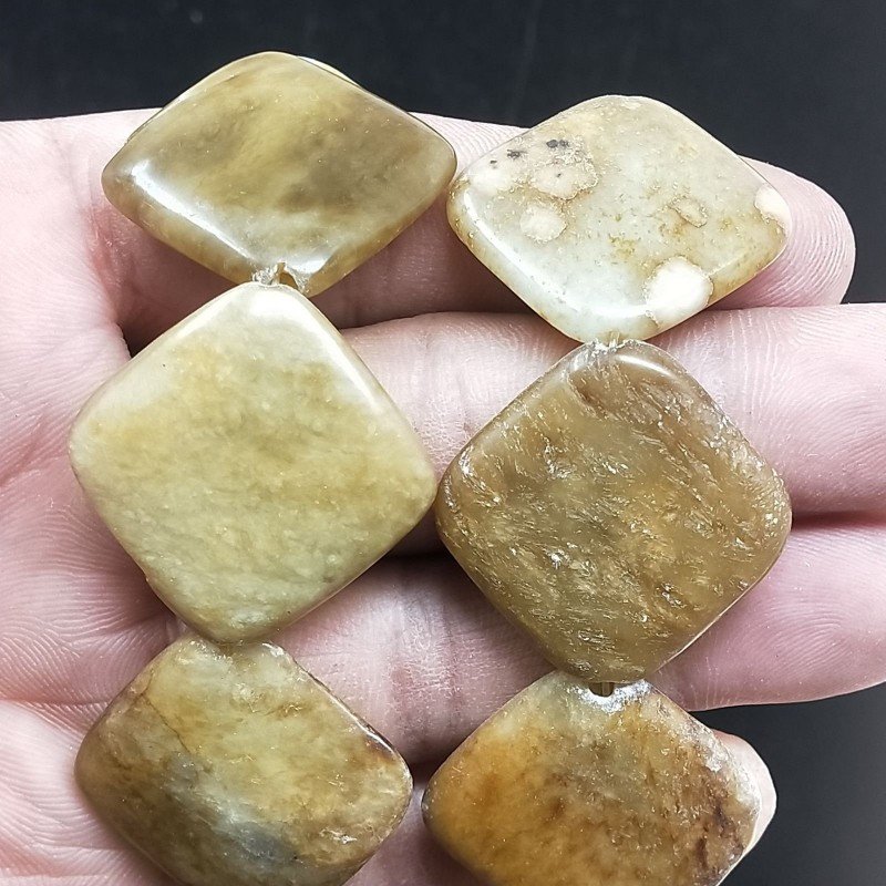 Giada Naturale in Perline Forma Rombo Piatto Liscio Foro Diagonale 30mm