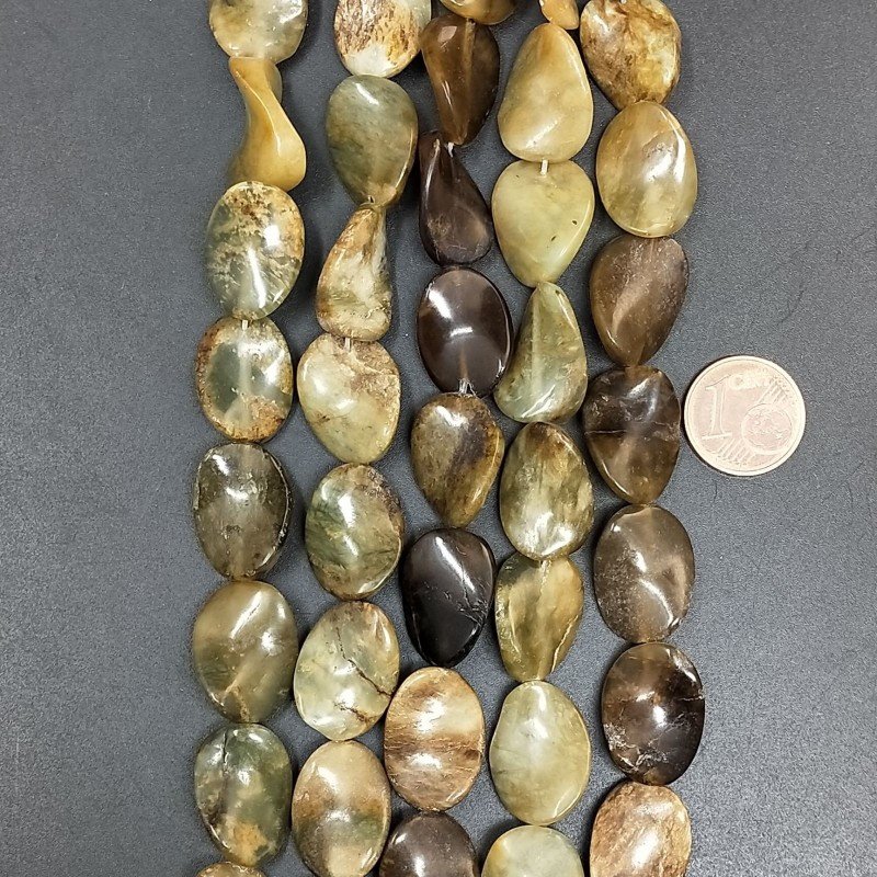 Giada Naturale in Perline Forma Ovale Elicoidale Liscio Foro Passante 13x17mm