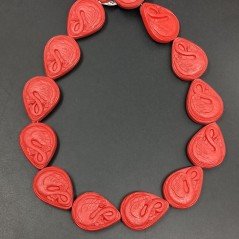 Resina Rossa in Perline Forma Goccia Piatto Liscio Inciso Foro Passante 22X28mm