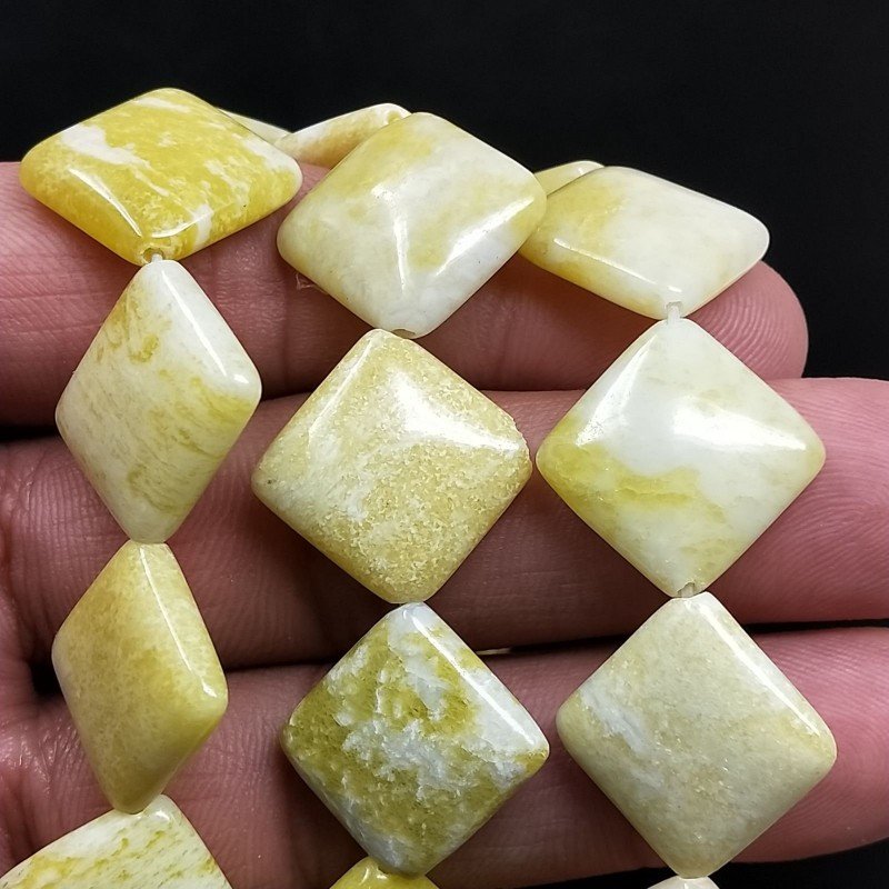 Giada Limone Naturale in Perline Forma Rombo Piatto Liscio Foro Diagonale 20mm