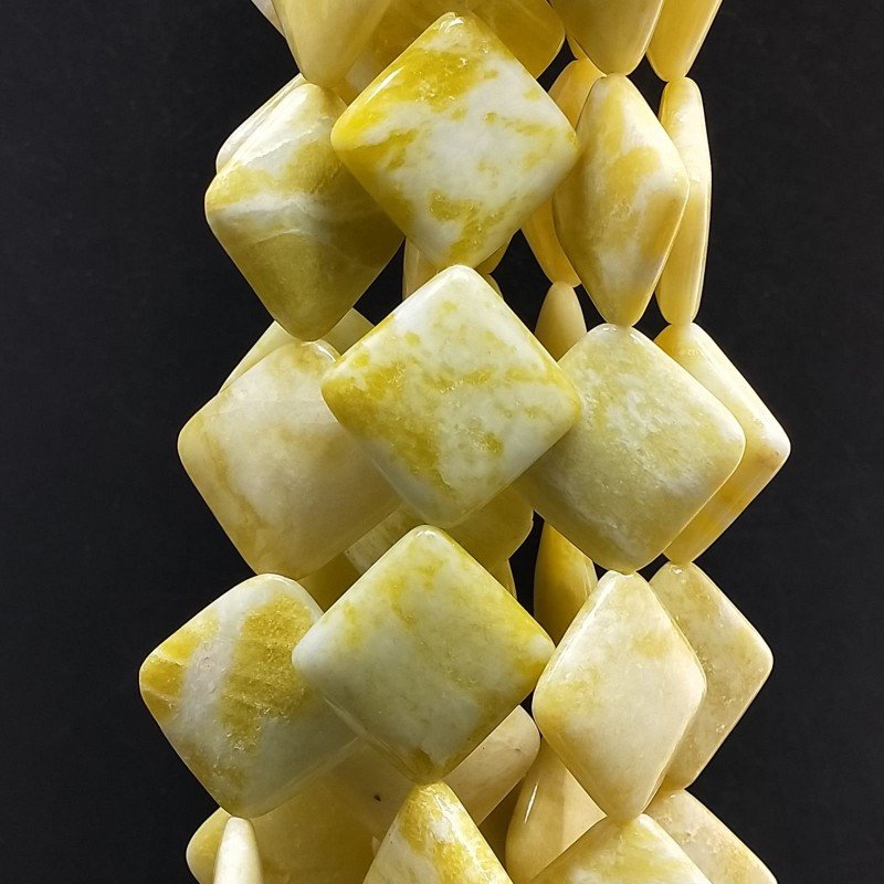 Giada Limone Naturale in Perline Forma Rombo Piatto Liscio Foro Diagonale 32mm